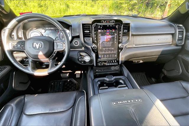 Photo of 2019 Diamond Black Crystal Pearlcoat RAM 1500