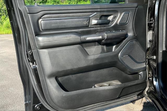 Photo of 2019 Diamond Black Crystal Pearlcoat RAM 1500