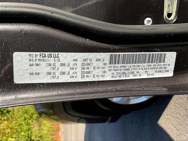 Photo of 2018 Granite Crystal Metallic Clearcoat Jeep Compass