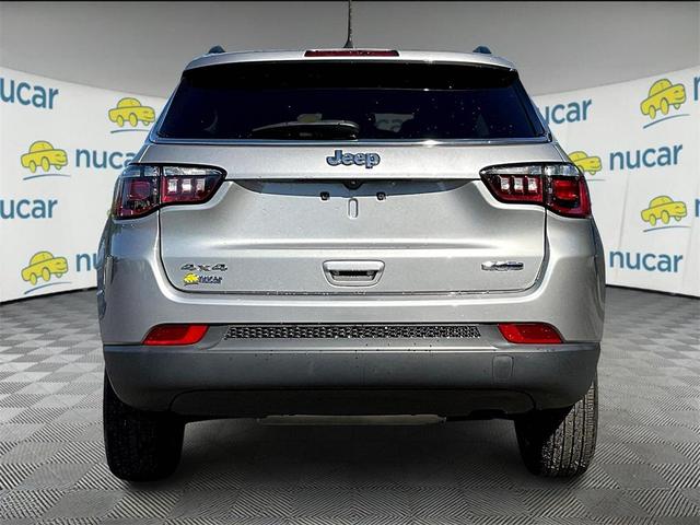 Photo of 2022 Billet Silver Metallic Clearcoat Jeep Compass