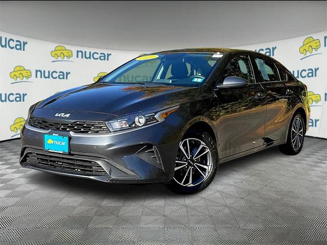 Photo of 2023 Gravity Gray Kia Forte
