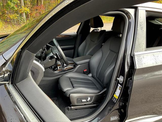 Photo of 2019 Dark Graphite Metallic BMW X4