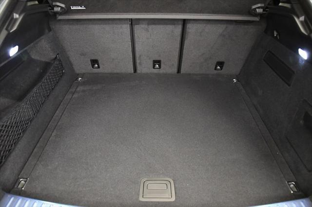 Photo of 2024 Arctic Grey Porsche Cayenne