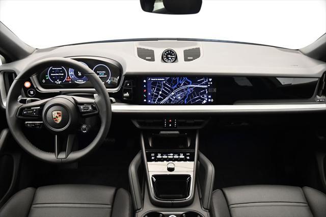 Photo of 2024 Arctic Grey Porsche Cayenne