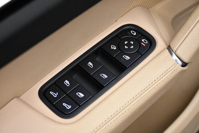 Photo of 2023 Moonlight Blue Porsche Cayenne