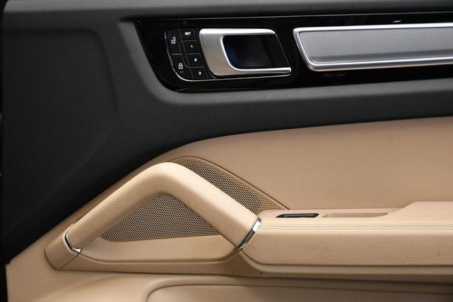 Photo of 2023 Moonlight Blue Porsche Cayenne