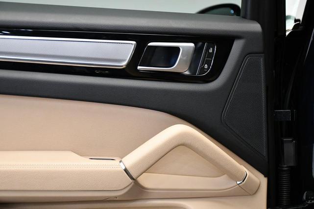 Photo of 2023 Moonlight Blue Porsche Cayenne