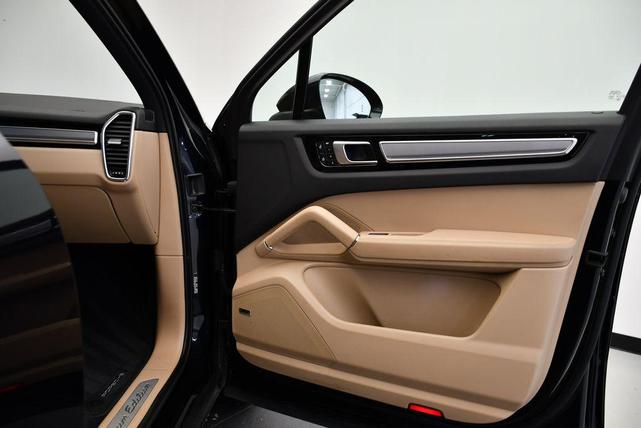 Photo of 2023 Moonlight Blue Porsche Cayenne