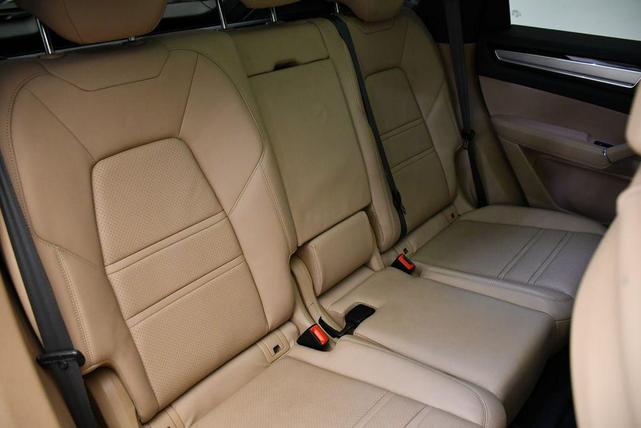 Photo of 2023 Moonlight Blue Porsche Cayenne