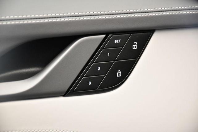 Photo of 2022 Agate Grey Metallic Porsche 911