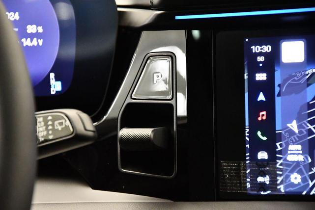 Photo of 2024 Porsche Macan