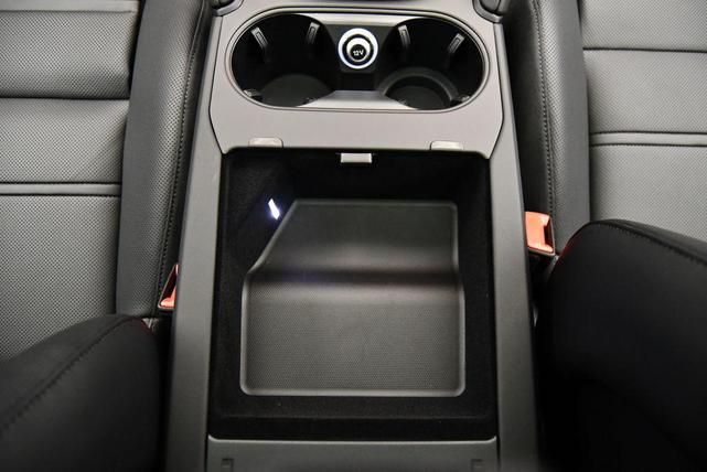 Photo of 2024 Dolomite Silver Metallic Porsche Cayenne