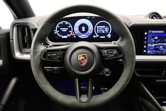 Photo of 2024 Dolomite Silver Metallic Porsche Cayenne