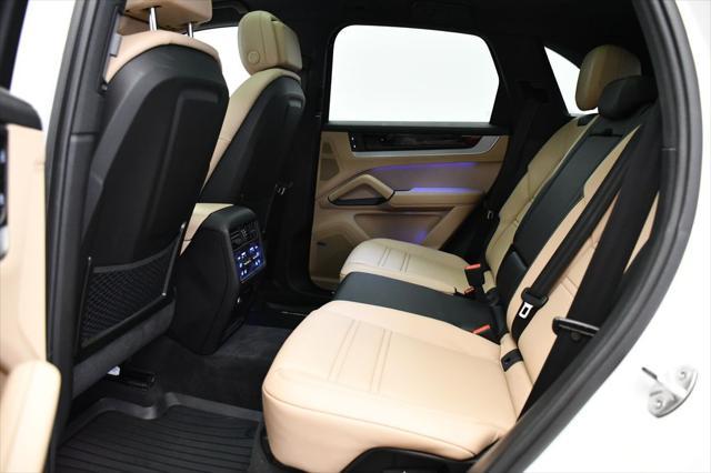 Photo of 2024 White Porsche Cayenne