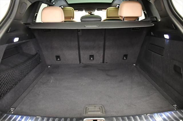 Photo of 2024 White Porsche Cayenne