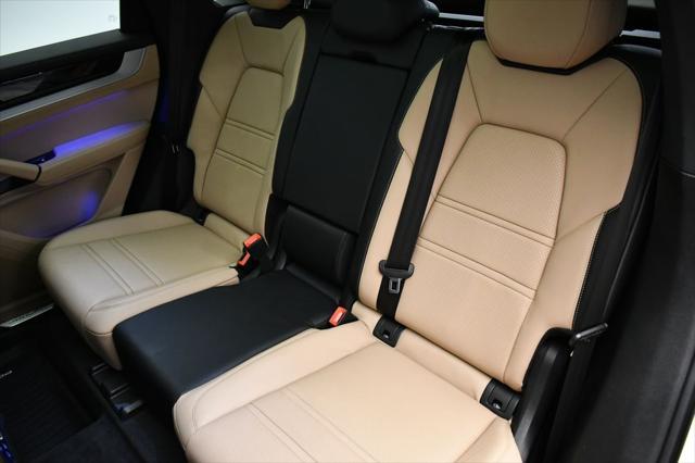 Photo of 2024 White Porsche Cayenne