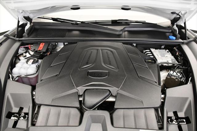 Photo of 2024 White Porsche Cayenne