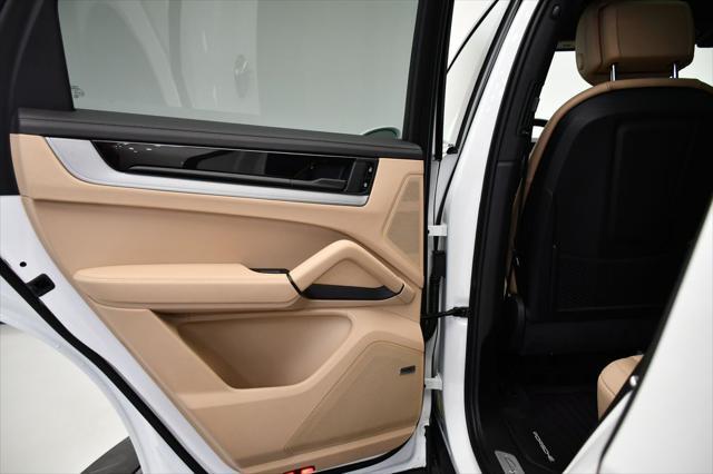 Photo of 2024 White Porsche Cayenne
