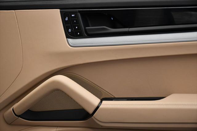 Photo of 2024 White Porsche Cayenne
