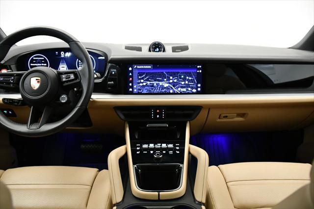 Photo of 2024 White Porsche Cayenne