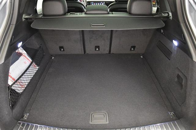 Photo of 2025 Arctic Grey Porsche Cayenne