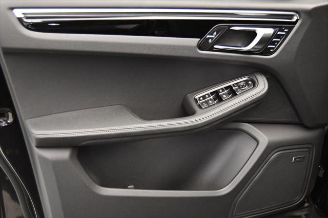 Photo of 2025 Black Porsche Macan