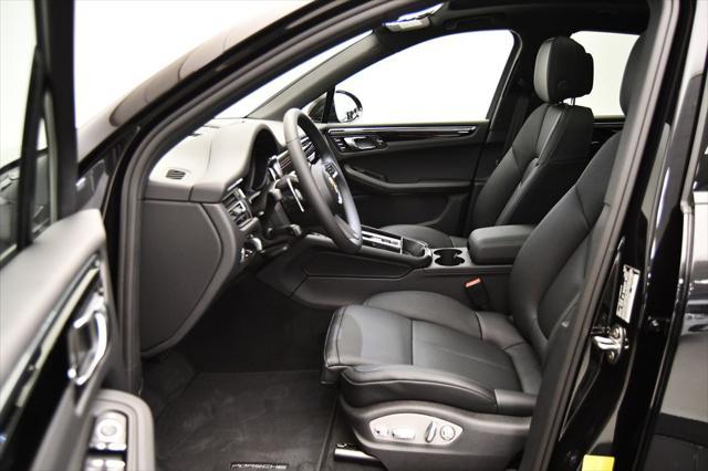 Photo of 2025 Black Porsche Macan