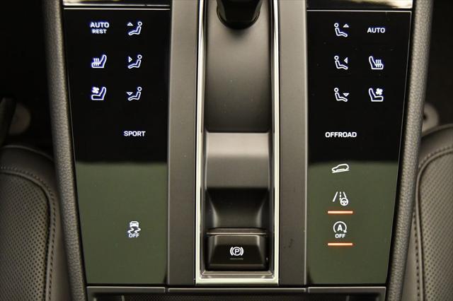 Photo of 2025 Black Porsche Macan