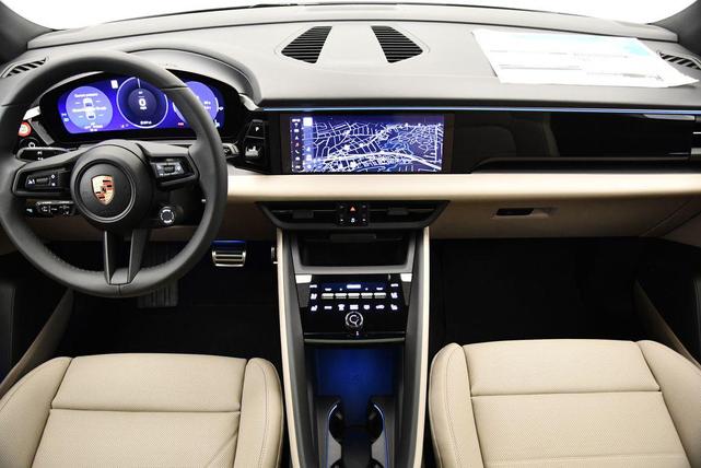 Photo of 2025 White Porsche Macan