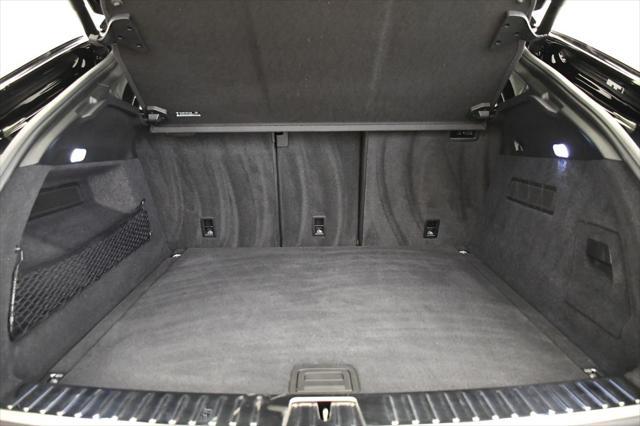 Photo of 2025 Chromite Black Metallic Porsche Cayenne