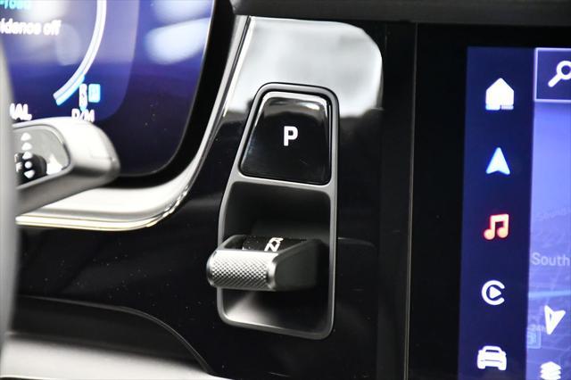 Photo of 2025 Chromite Black Metallic Porsche Cayenne