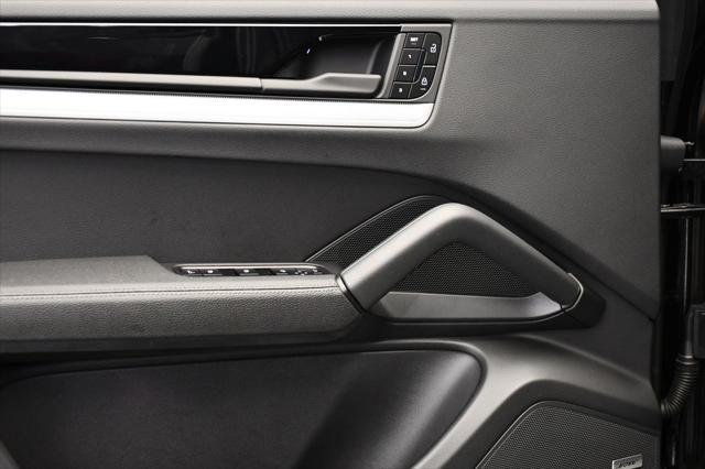 Photo of 2025 Chromite Black Metallic Porsche Cayenne