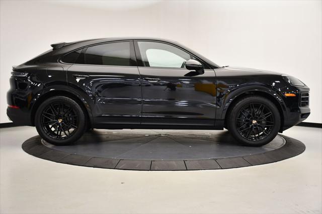 Photo of 2025 Chromite Black Metallic Porsche Cayenne