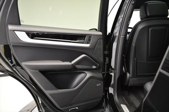 Photo of 2025 Chromite Black Metallic Porsche Cayenne