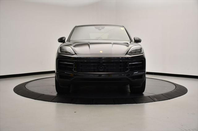 Photo of 2025 Chromite Black Metallic Porsche Cayenne