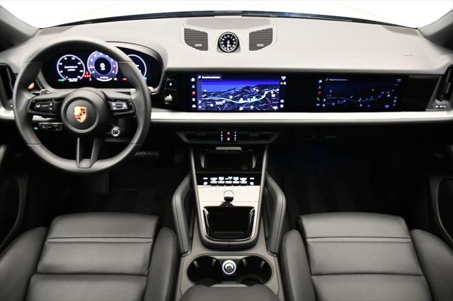 Photo of 2025 Chromite Black Metallic Porsche Cayenne