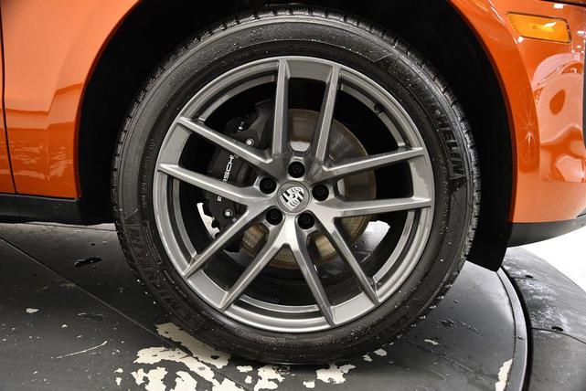 Photo of 2025 Papaya Metallic Porsche Macan