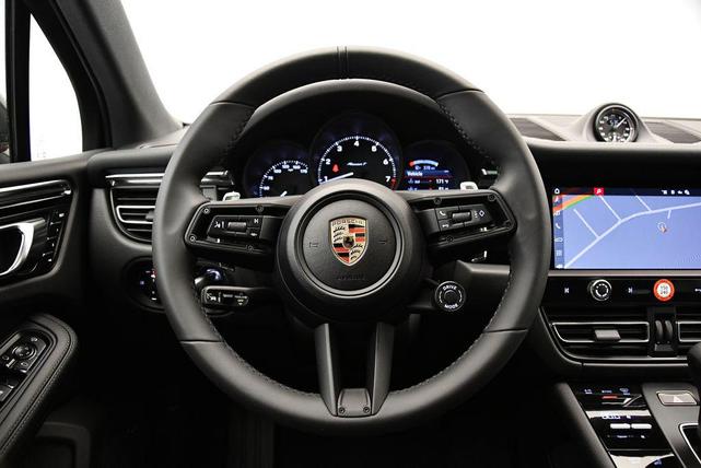 Photo of 2025 Papaya Metallic Porsche Macan