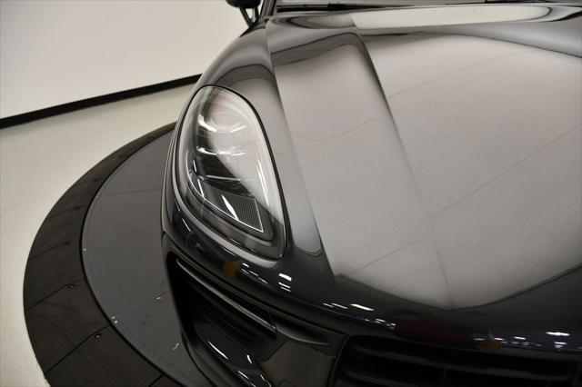 Photo of 2025 Volcano Grey Metallic Porsche Macan