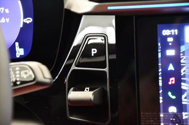 Photo of 2024 Frozen Blue Metallic Porsche Macan