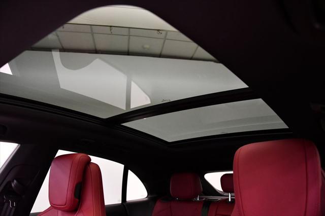 Photo of 2024 Frozen Blue Metallic Porsche Macan