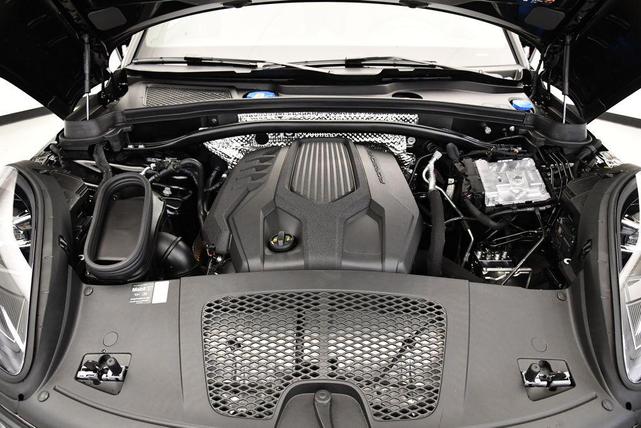 Photo of 2025 Black Porsche Macan