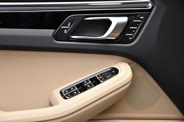 Photo of 2025 Black Porsche Macan
