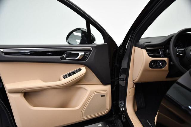 Photo of 2025 Black Porsche Macan