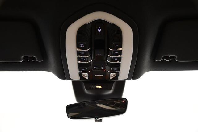 Photo of 2025 Black Porsche Macan