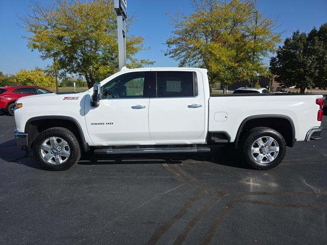 Photo of 2020 White Chevrolet Silverado 3500