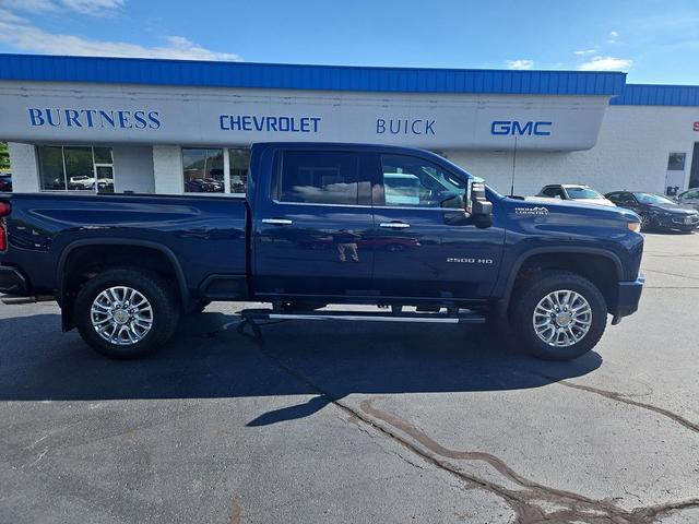 Photo of 2022 Northsky Blue Metallic Chevrolet Silverado 2500