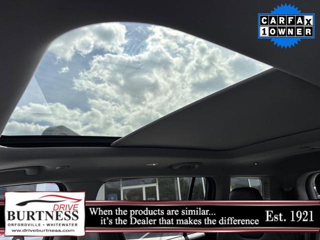 Photo of 2022 Silver Zynith Jeep Grand Cherokee L