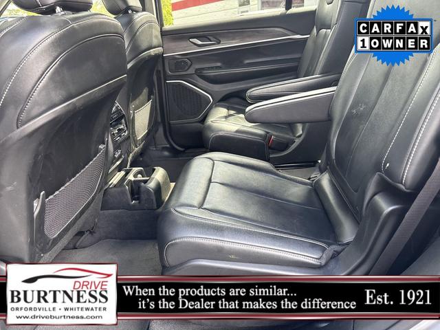 Photo of 2022 Silver Zynith Jeep Grand Cherokee L