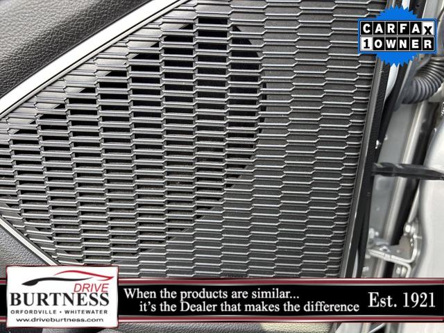 Photo of 2022 Silver Zynith Jeep Grand Cherokee L